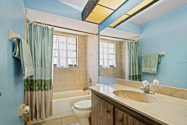 4505 WHITWORTH LANE, Tampa, FL 33624