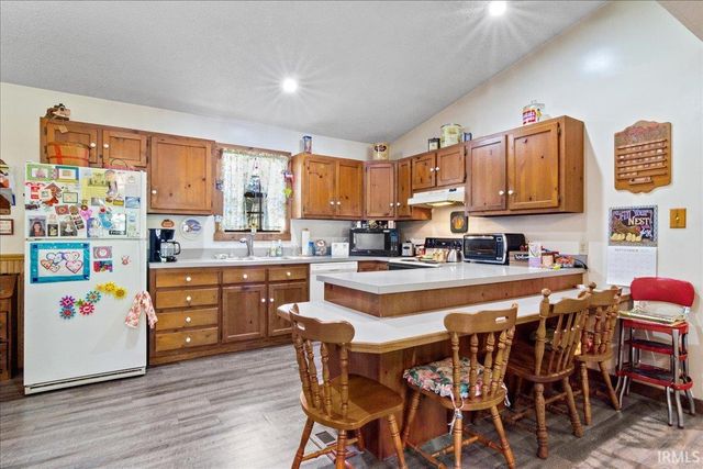 1094 E TAFTOWN Road, Princeton, IN 47670