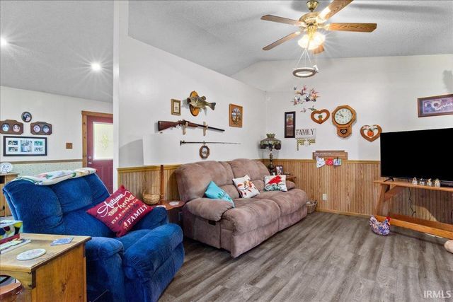 1094 E TAFTOWN Road, Princeton, IN 47670