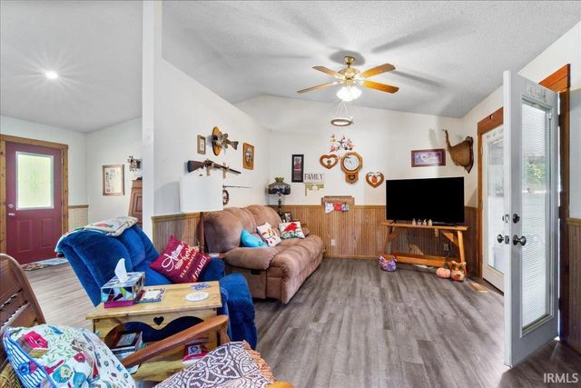 1094 E TAFTOWN Road, Princeton, IN 47670