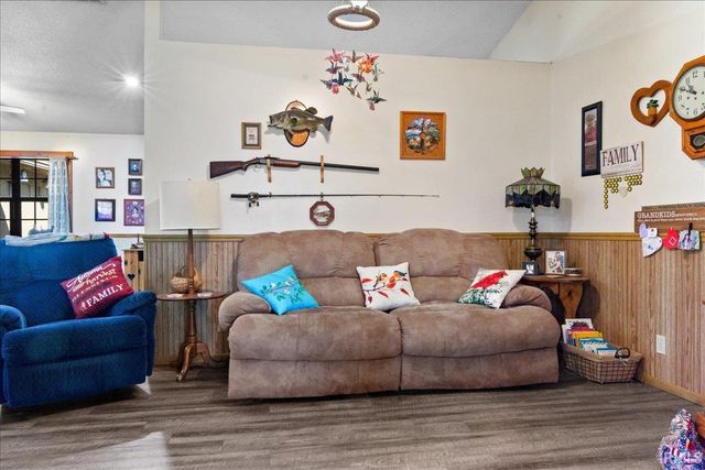 1094 E TAFTOWN Road, Princeton, IN 47670