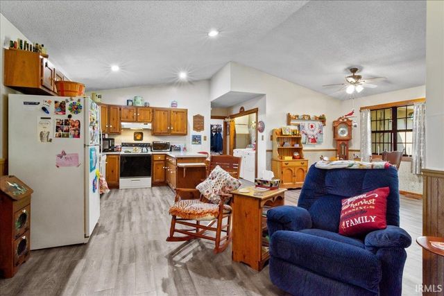 1094 E TAFTOWN Road, Princeton, IN 47670