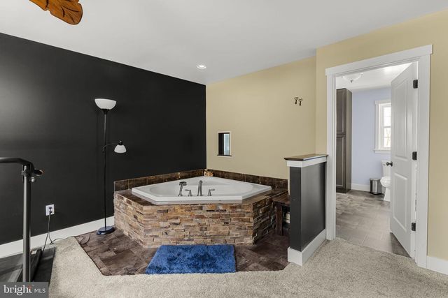 744 LIME QUARRY RD, Gap, PA 17527