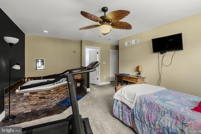 744 LIME QUARRY RD, Gap, PA 17527