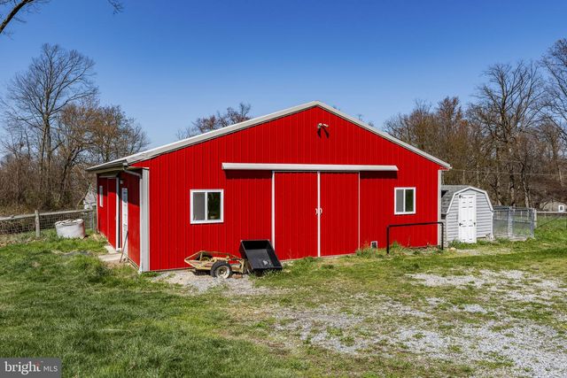 744 LIME QUARRY RD, Gap, PA 17527