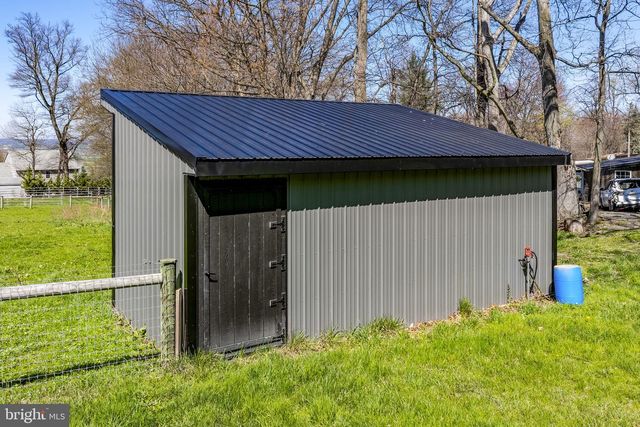 744 LIME QUARRY RD, Gap, PA 17527