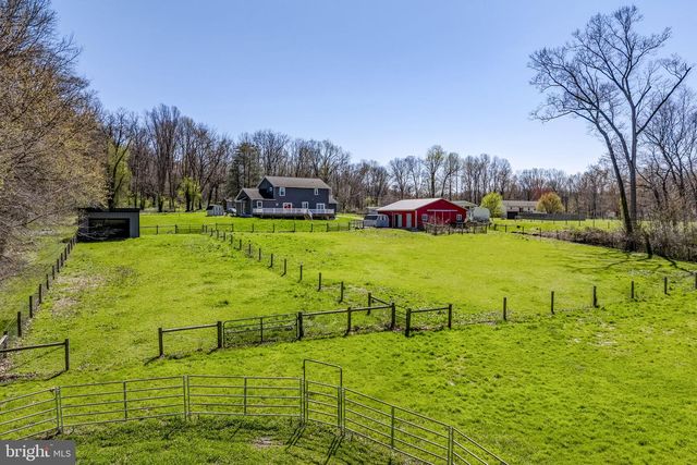 744 LIME QUARRY RD, Gap, PA 17527