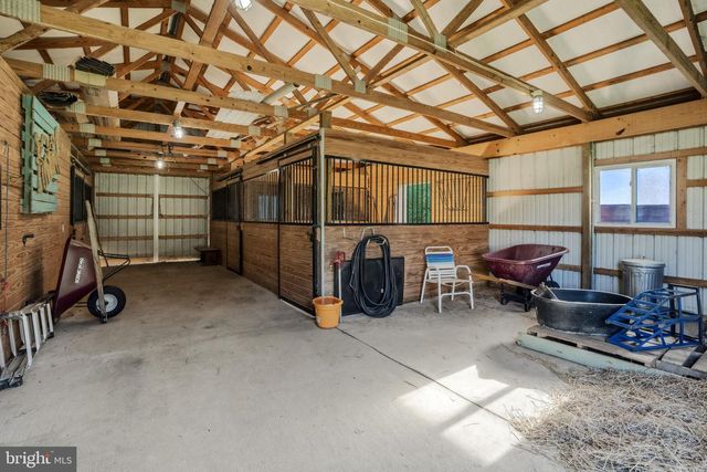 744 LIME QUARRY RD, Gap, PA 17527