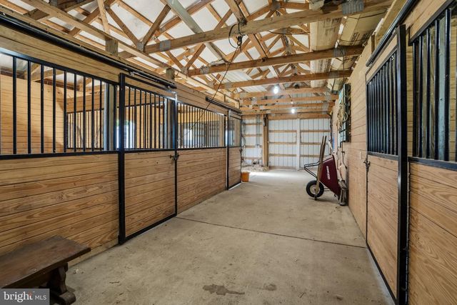 744 LIME QUARRY RD, Gap, PA 17527