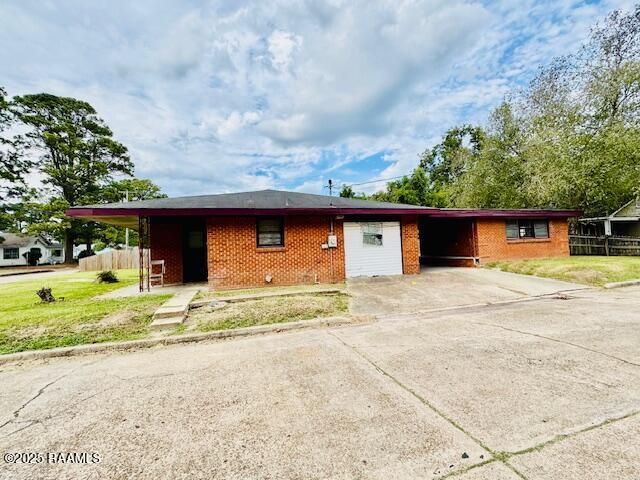 537 S Market Street, Opelousas, LA 70570