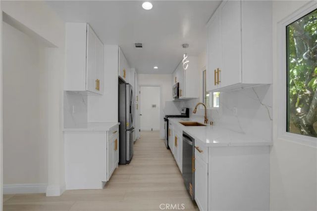 19649 Friar, Tarzana, CA 91335