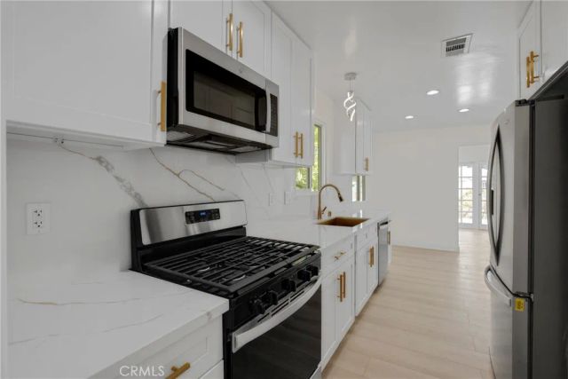19649 Friar, Tarzana, CA 91335