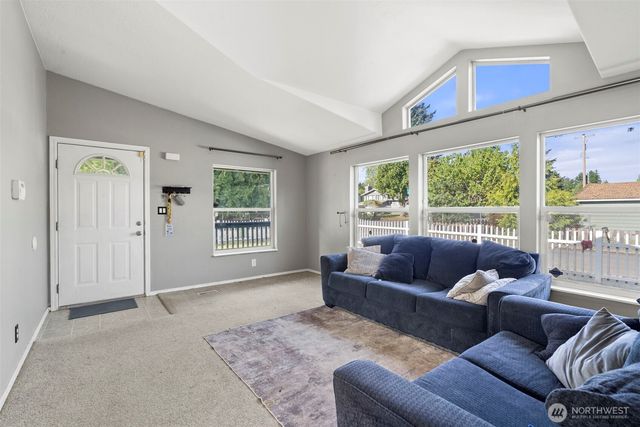 3568 SW 342nd Street, Federal Way, WA 98023