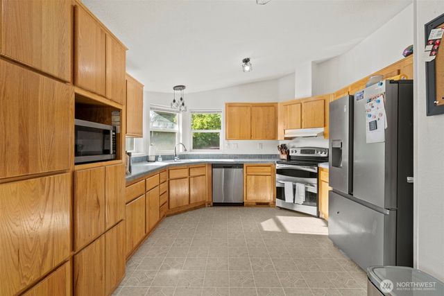 3568 SW 342nd Street, Federal Way, WA 98023