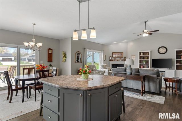 47 Plover Drive, Chatham, IL 62629