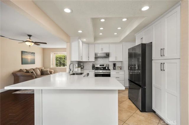 3121 N Hearthside, Orange, CA 92865