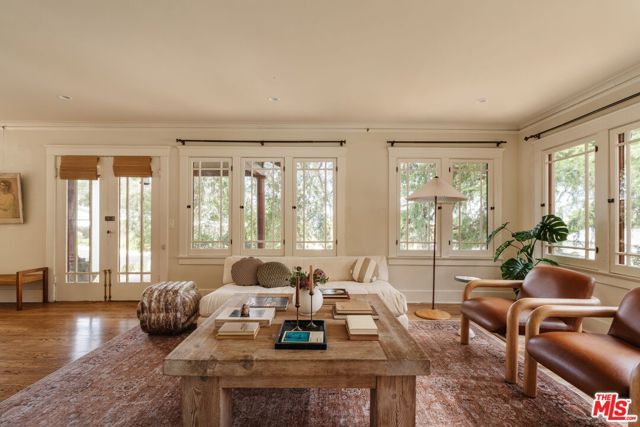 10610 Pinyon Avenue, Tujunga (los Angeles), CA 91042