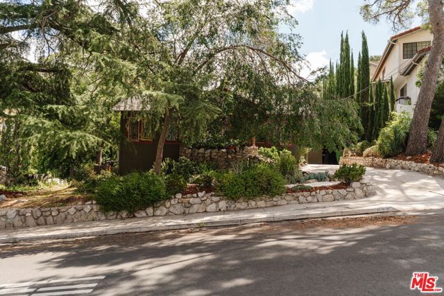 10610 Pinyon Avenue, Tujunga (los Angeles), CA 91042