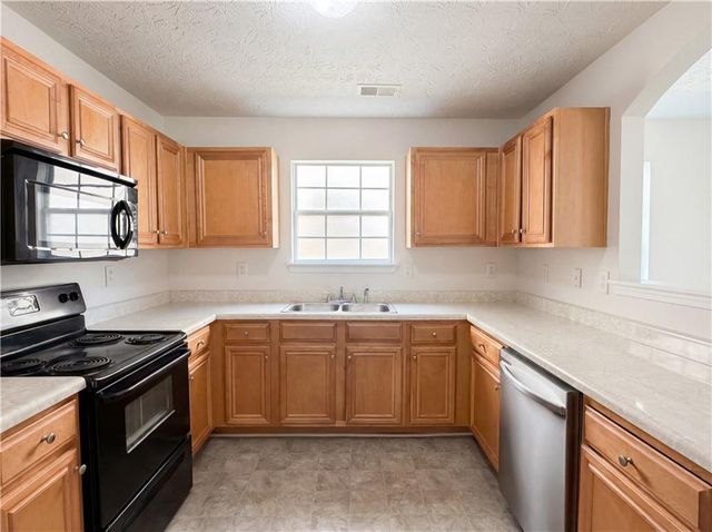 11241 Aliyah Drive, Hampton, GA 30228