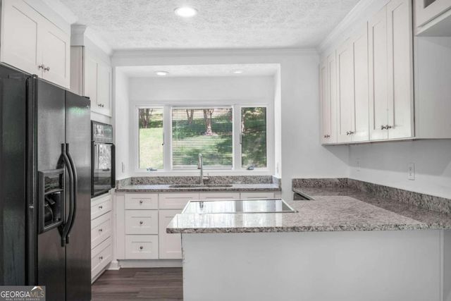 1373 Fairfield Drive SW, Lilburn, GA 30047