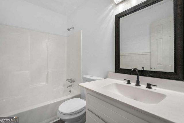 1373 Fairfield Drive SW, Lilburn, GA 30047