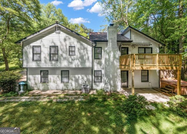 1373 Fairfield Drive SW, Lilburn, GA 30047