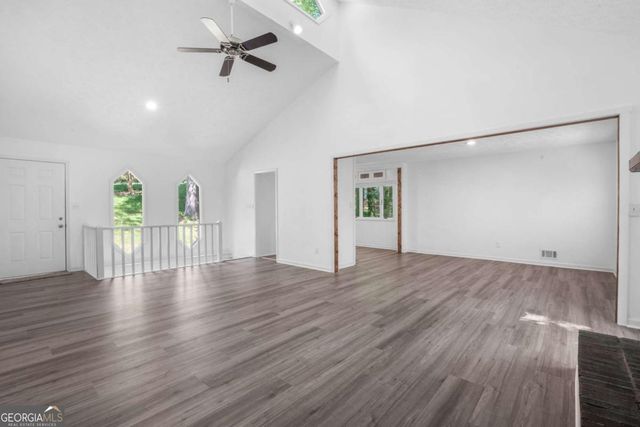 1373 Fairfield Drive SW, Lilburn, GA 30047