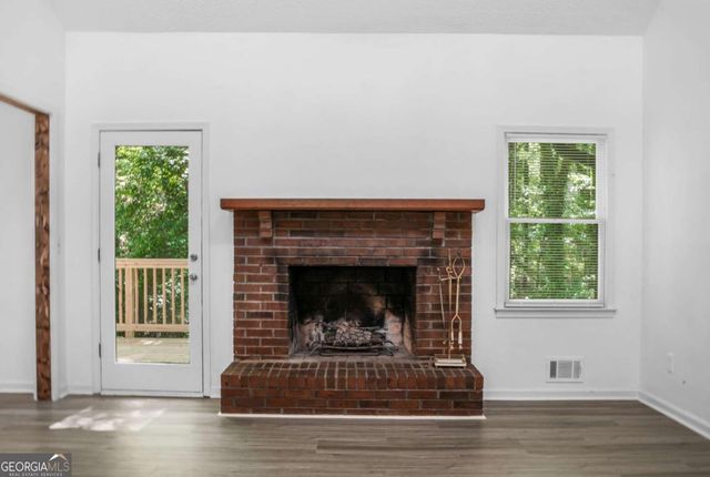 1373 Fairfield Drive SW, Lilburn, GA 30047