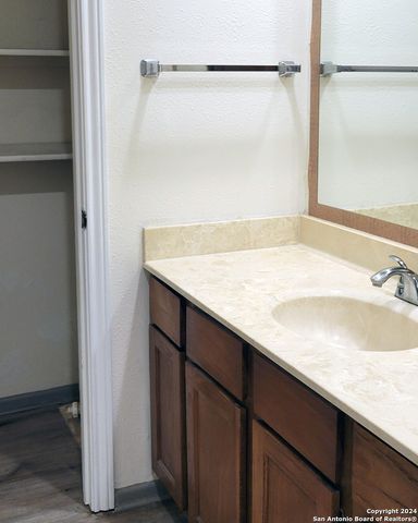 13018 Heimer Rd Apt 802, San Antonio, TX 78216