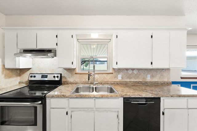 400 Longview SW Drive, Piedmont, OK 73078