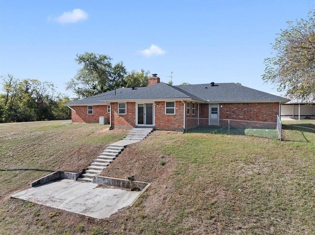 400 Longview SW Drive, Piedmont, OK 73078