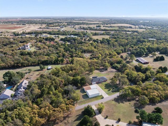 400 Longview SW Drive, Piedmont, OK 73078