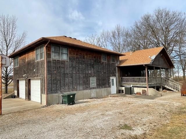 304 S 69th Highway, Pittsburg, KS 66762