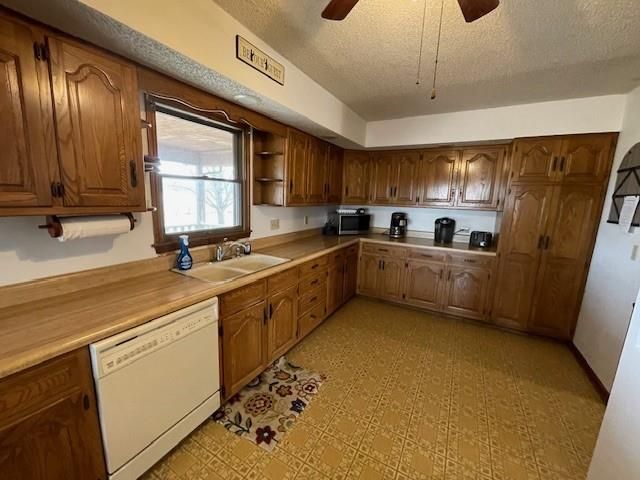 304 S 69th Highway, Pittsburg, KS 66762