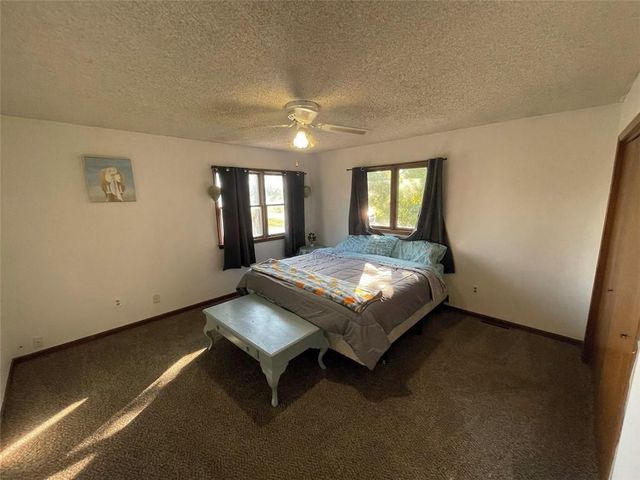 304 S 69th Highway, Pittsburg, KS 66762