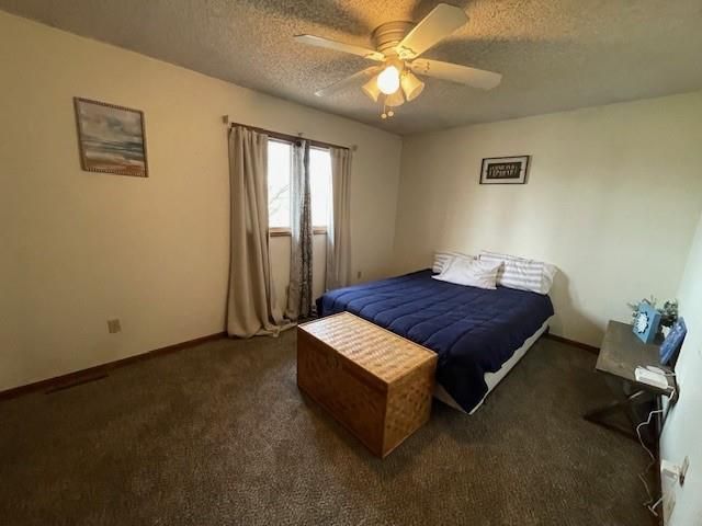 304 S 69th Highway, Pittsburg, KS 66762