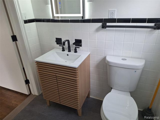 607 S Connecticut Avenue, Royal Oak, MI 48067