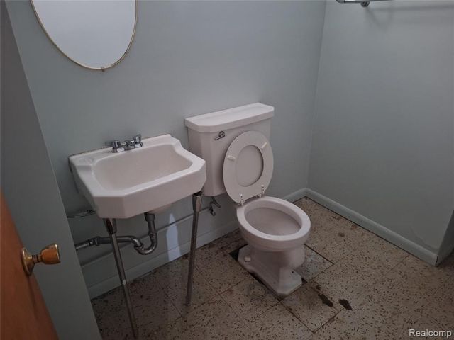 607 S Connecticut Avenue, Royal Oak, MI 48067