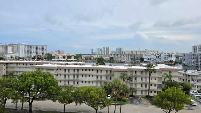 2200 E Hallandale Beach Blvd 709, Hallandale Beach, FL 33009