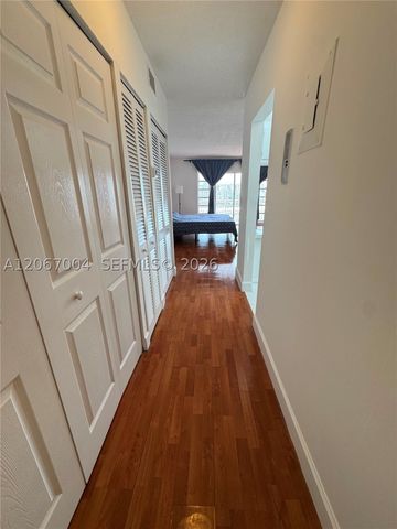 2200 E Hallandale Beach Blvd 709, Hallandale Beach, FL 33009