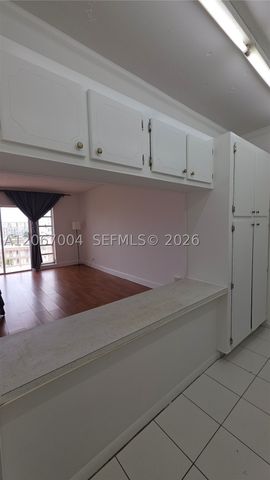 2200 E Hallandale Beach Blvd 709, Hallandale Beach, FL 33009