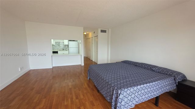 2200 E Hallandale Beach Blvd 709, Hallandale Beach, FL 33009
