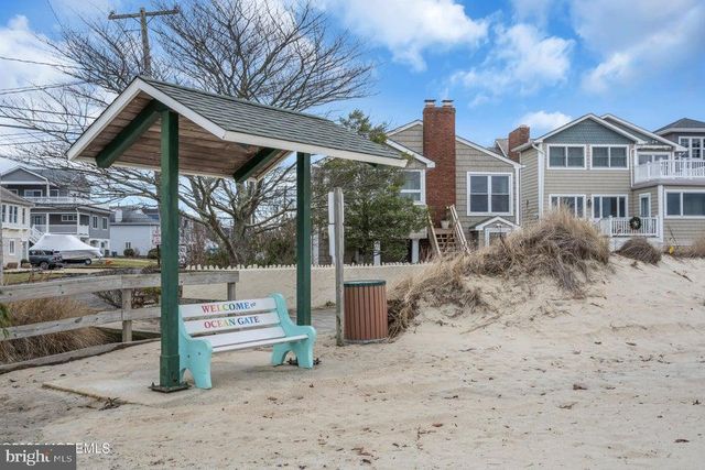 710 NEWPORT AVE, Ocean Gate, NJ 08740