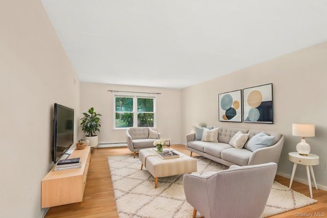 5 Hampton Place, Katonah, NY 10536