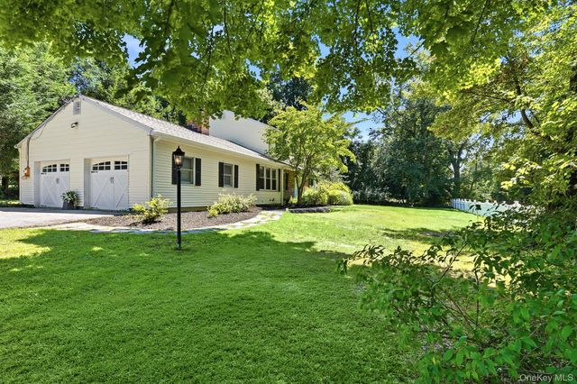 5 Hampton Place, Katonah, NY 10536