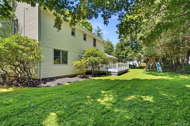5 Hampton Place, Katonah, NY 10536