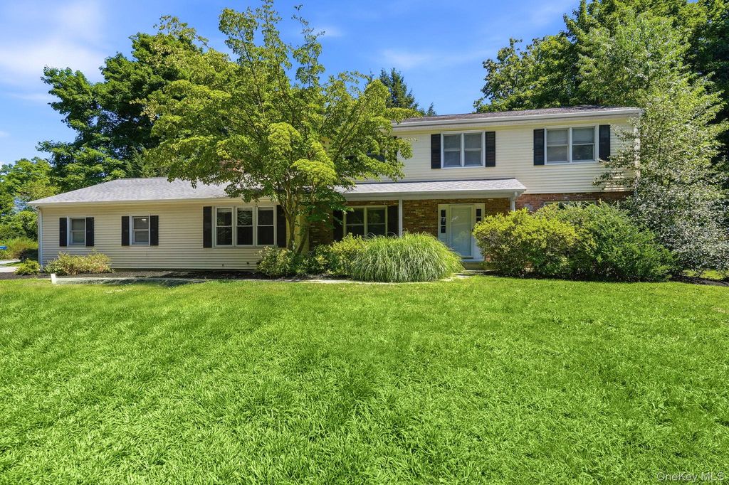 5 Hampton Place, Katonah, NY 10536