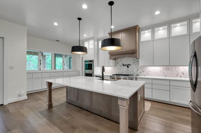 7304 Magnolia Hollow Drive, Montgomery, TX 77316
