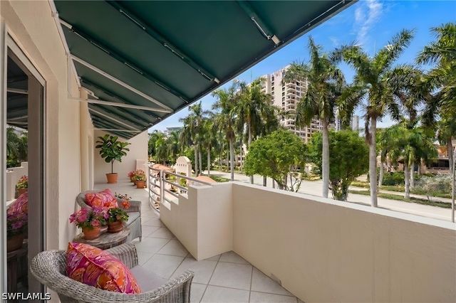 4530 Gulf Shore BLVD N 2-212, Naples, FL 34103