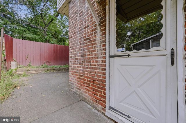 2313 N PINE ST, Wilmington, DE 19802